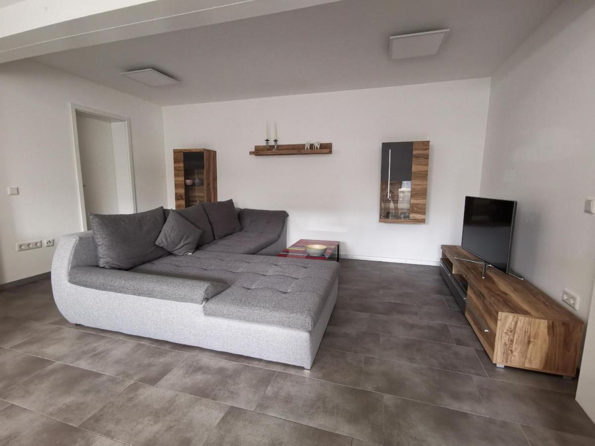 Moderne Wohnung Mit Terrasse Und Eigenem Zugang. Ремшейд Экстерьер фото